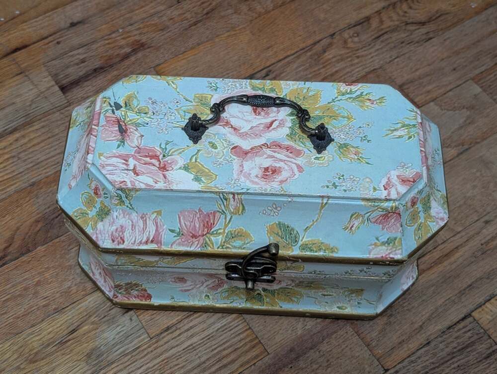 Vintage Shabby Chic Floral Wallpaper Decoupage Octagonal Wooden Storage Box with